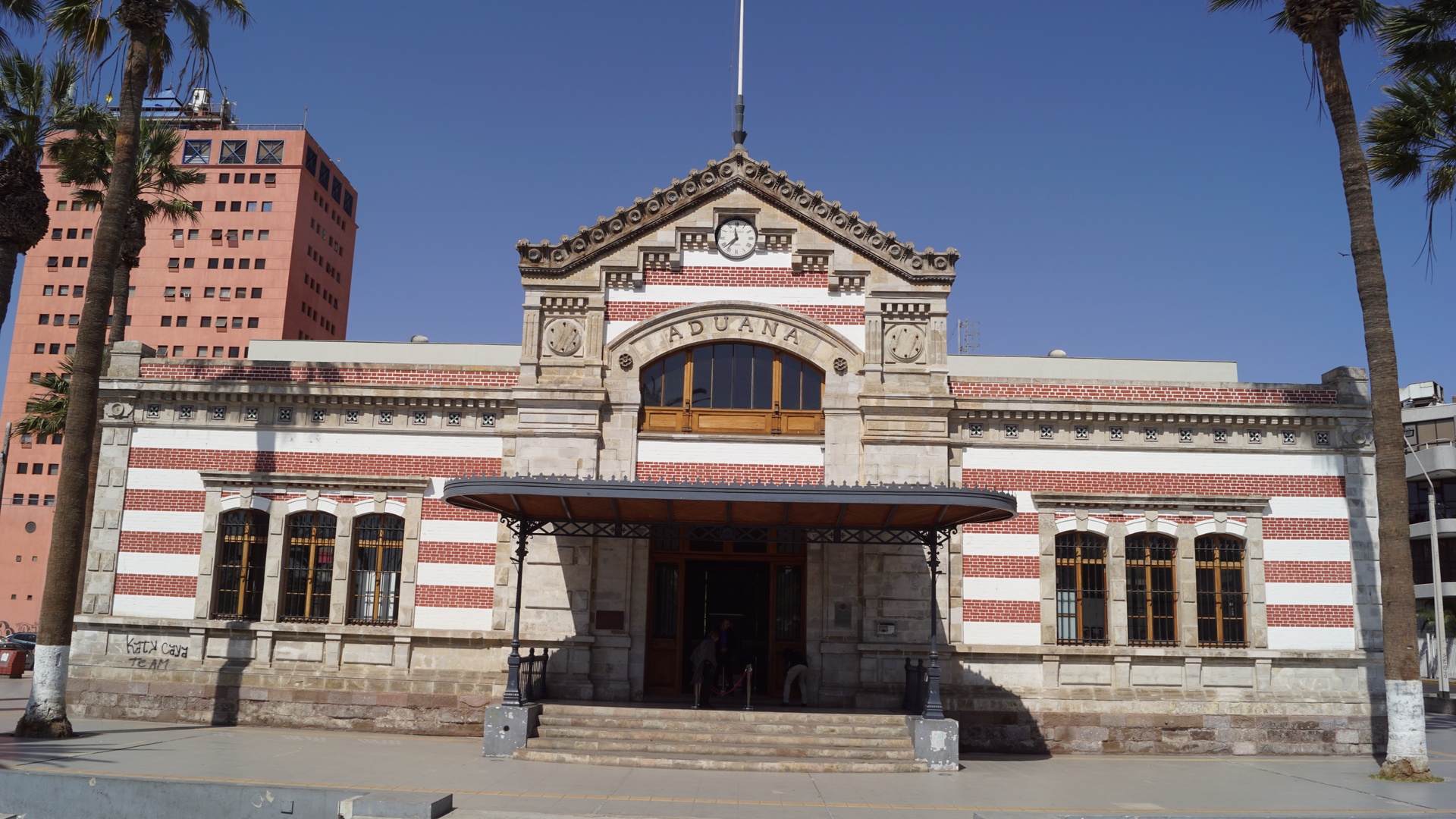 Recorrido patrimonial abre la Fiesta de Confraternidad Masónica en Arica