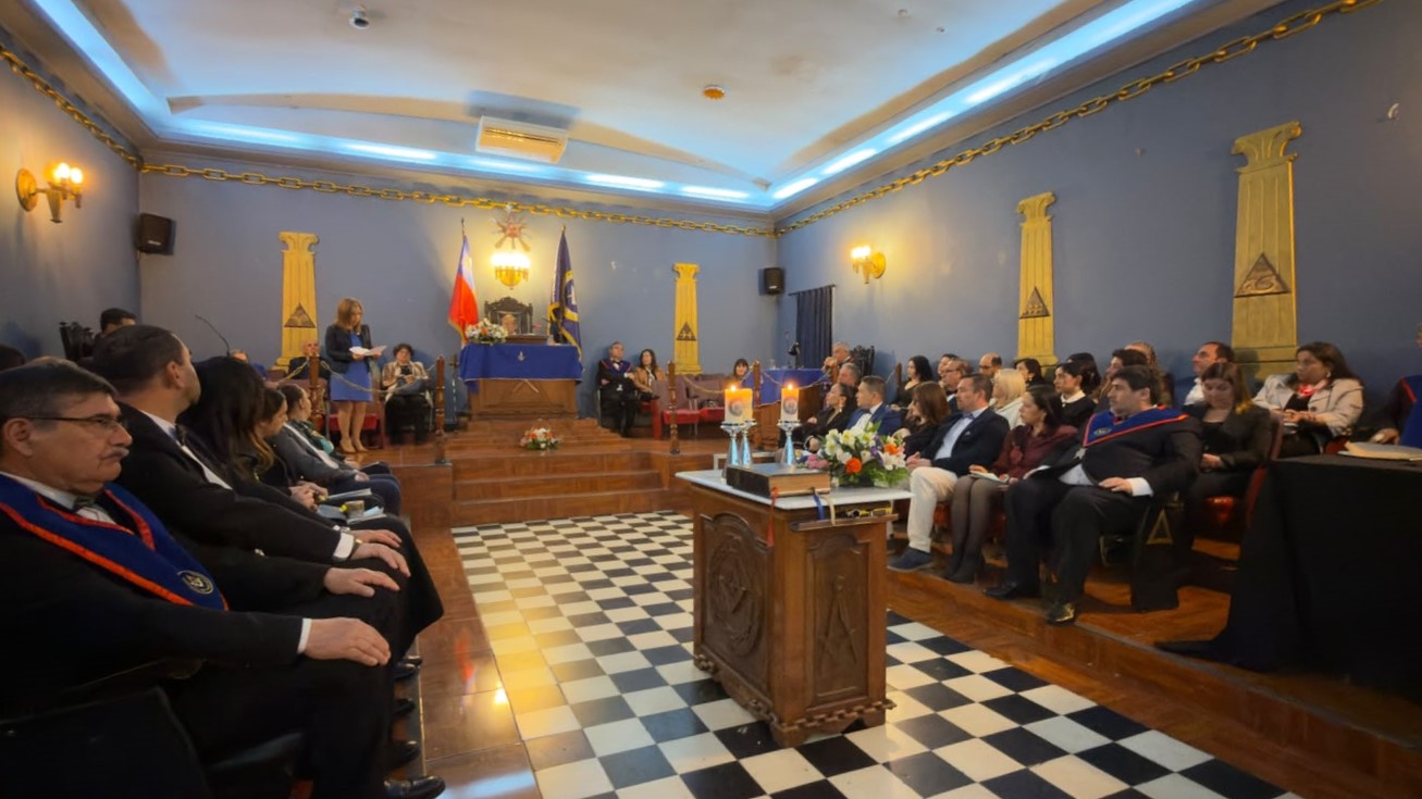 Logia Voltaire N° 18 realizó Tenida Blanca en homenaje a la mujer en Talca